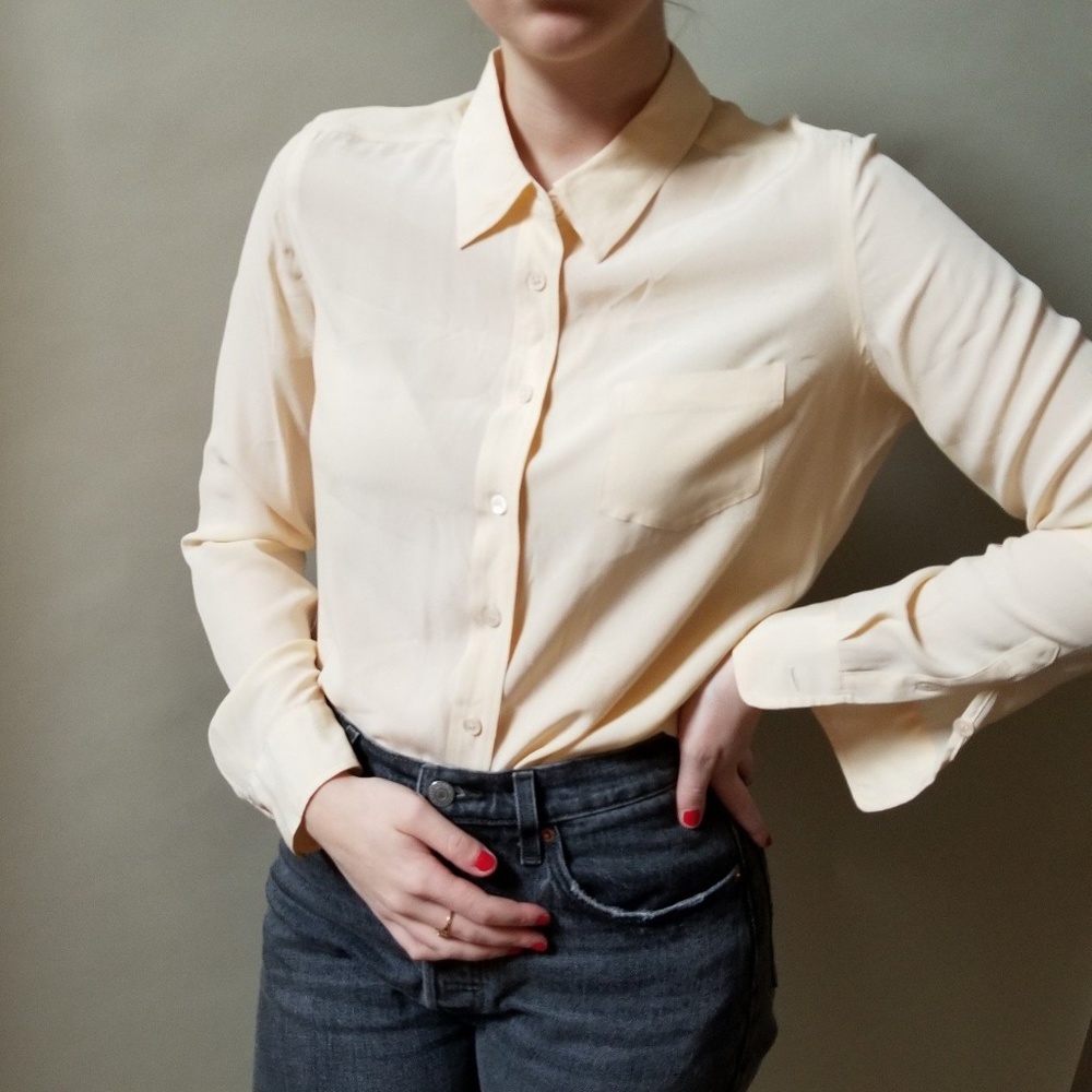 Equipment Silk Creme Button Down Small - image 3